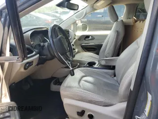 2021 Chrysler Pacifica Hybrid Touring L with VIN 2C4RC1L73MR603162, listed as a Copart auction lot 51253685 with Not provided miles and Salvage title. Bid and sale history available at DreamBid. Image 7.