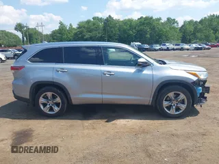 2015 Toyota Highlander Limited with VIN 5TDDKRFH1FS095798, listed as a IAAI auction lot 42656704 with 94,764 mi miles and . Bid and sale history available at DreamBid. Image 13.