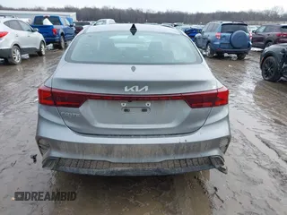 2022 Kia Forte LXS z VIN 3KPF24AD0NE436326, wystawiony jako IAAI lot #41478575 z przebiegiem 72 630 mil mil oraz . Historia ofert i sprzedaży dostępna na DreamBid. Obrazek 16.