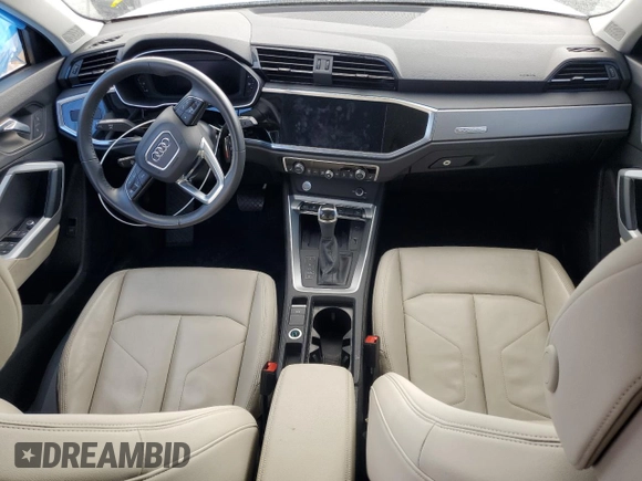2020 Audi Q3 S line Premium Plus с VIN WA1EECF38L1103850, выставлен на аукционе Copart как лот 50740425 с пробегом 39 327 миль миль и Списание • Salvage title. История ставок и продаж доступна на DreamBid. Изображение 8.