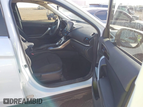 2022 Mitsubishi Eclipse Cross LE с VIN JA4ATVAA0NZ013828, выставлен на аукционе IAAI как лот 41521370 с пробегом 56 350 миль миль и . История ставок и продаж доступна на DreamBid. Изображение 5.