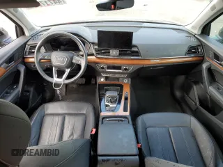 2021 Audi Q5 Premium Plus with VIN WA1E2AFY0M2029330, listed as a Copart auction lot 44717585 with 0 mi miles and Salvage Title. Bid and sale history available at carsss.com. Image 8.