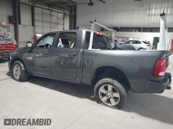 2018 Ram 1500 Express z VIN 1C6RR7KG2JS277259, wystawiony jako IAAI lot #40986520 z przebiegiem 63 916 mil mil oraz . Historia ofert i sprzedaży dostępna na DreamBid. Obrazek 14.