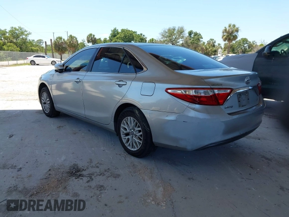 2017 Toyota Camry XLE with VIN 4T1BF1FK7HU631334, listed as a IAAI auction lot 42040087 with 116,728 mi miles. Bid and sale history available at carsss.com. Image 3.