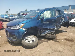 2020 Chevrolet Trax LT z VIN KL7CJLSB1LB333307, wystawiony jako Copart lot #58828445 z przebiegiem 64 393 mil mil oraz Nie do naprawy • Non repairable. Historia ofert i sprzedaży dostępna na DreamBid. Obrazek 1.