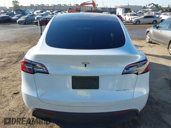 2023 Tesla Model Y Long Range with VIN 7SAYGDEE1PA128818, listed as a IAAI auction lot 41622062 with 19,089 mi miles. Bid and sale history available at carsss.com. Image 17.