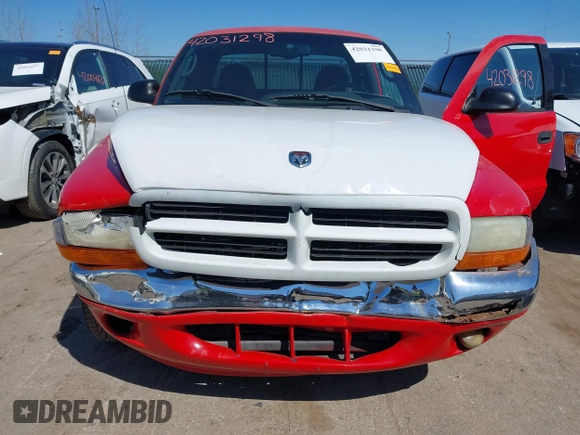 2000 Dodge Dakota z VIN 1B7GL22Z8YS512490, wystawiony jako IAAI lot #42031298 z przebiegiem 119 470 mil mil oraz . Historia ofert i sprzedaży dostępna na DreamBid. Obrazek 6.