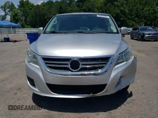 2011 Volkswagen Routan SE with VIN 2V4RW3DG2BR766535, listed as a Copart auction lot 62953345 with 172,620 mi miles and Salvage title. Bid and sale history available at DreamBid. Image 5.