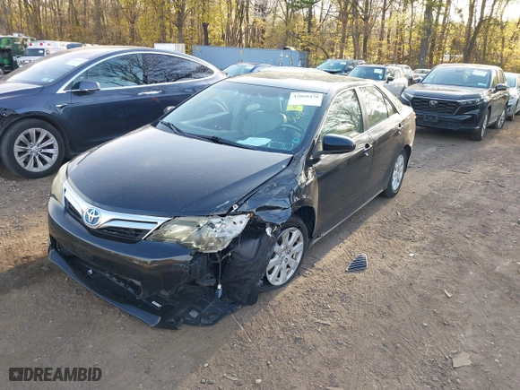 2014 Toyota Camry Hybrid LE with VIN 4T1BD1FK8EU113508, listed as a IAAI auction lot 42068470 with 386,932 mi miles. Bid and sale history available at carsss.com. Image 18.