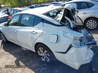 2019 Nissan Altima S with VIN 1N4BL4BVXKC155016, listed as a IAAI auction lot 41980978 with 97,688 mi miles and . Bid and sale history available at carsss.com. Image 3.