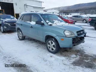 2006 Hyundai Tucson GL with VIN KM8JM72B06U298904, listed as a IAAI auction lot 41370728 with 209,284 mi miles. Bid and sale history available at carsss.com. Image 1.