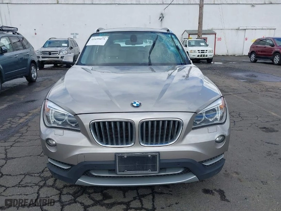 2014 BMW X1 xDrive28i with VIN WBAVL1C51EVY20556, listed as a IAAI auction lot 41699071 with 74,590 mi miles. Bid and sale history available at carsss.com. Image 12.