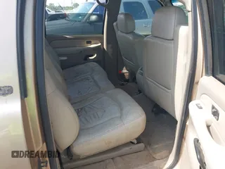 2001 Chevrolet Suburban LS z VIN 3GNEC16T21G214738, wystawiony jako IAAI lot #42433747 z przebiegiem Nie podano mil oraz . Historia ofert i sprzedaży dostępna na DreamBid. Obrazek 8.