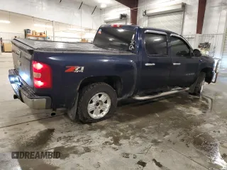 2011 Chevrolet Silverado 1500 with VIN 1GCPKTE37BF127292, listed as a Copart auction lot 47433705 with 185,322 mi miles and Salvage Title. Bid and sale history available at DreamBid. Image 3.
