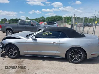 2020 Ford Mustang EcoBoost z VIN 1FATP8UH6L5106537, wystawiony jako IAAI lot #42518474 z przebiegiem 86 971 mil mil oraz . Historia ofert i sprzedaży dostępna na DreamBid. Obrazek 14.