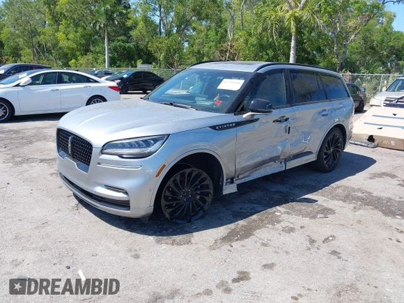 2022 Lincoln Aviator Reserve z VIN 5LM5J7WC8NGL12197, wystawiony jako IAAI lot #41791410 z przebiegiem 68 201 mil mil oraz . Historia ofert i sprzedaży dostępna na DreamBid. Obrazek 18.
