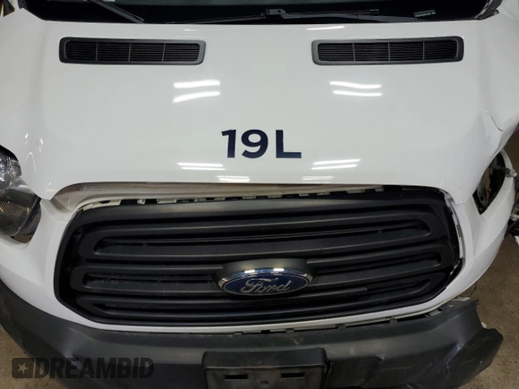 2019 Ford Transit XL z VIN 1FDZX2CM0KKB27959, wystawiony jako Copart lot #45286305 z przebiegiem 137 367 mil mil oraz Szkoda całkowita • Salvage title. Historia ofert i sprzedaży dostępna na DreamBid. Obrazek 12.
