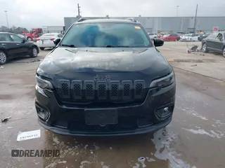 2020 Jeep Cherokee Latitude Plus with VIN 1C4PJLLB8LD611093, listed as a IAAI auction lot 41498284 with 27,613 mi miles. Bid and sale history available at carsss.com. Image 13.