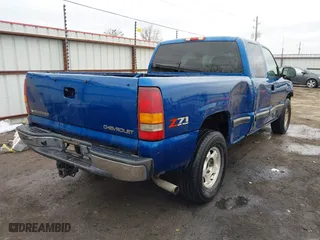 2002 Chevrolet Silverado 1500 LS with VIN 2GCEK19T821387360, listed as a IAAI auction lot 41489346 with 179,901 mi miles. Bid and sale history available at carsss.com. Image 4.