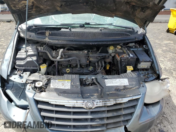 2005 Chrysler Town & Country LX with VIN 2C4GP44R95R278497, listed as a Copart auction lot 54736385 with 267,987 mi miles and Non Repairable. Bid and sale history available at DreamBid. Image 12.