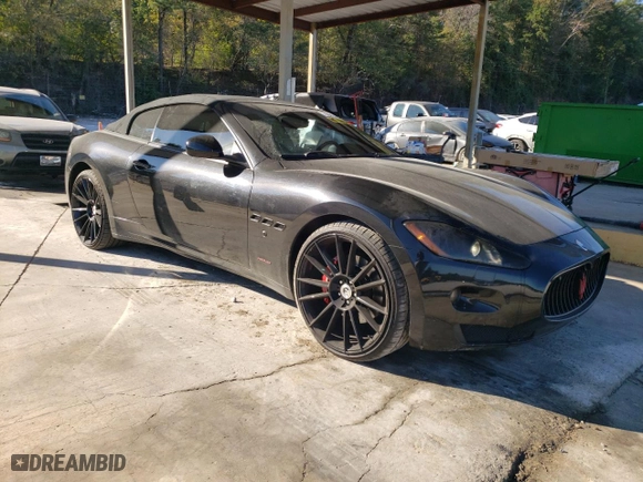 2011 Maserati GranTurismo Convertible with VIN ZAM45KMAXB0054826, listed as a Copart auction lot 76921994 with NaN miles and Clean Title. Bid and sale history available at carsss.com. Image 4.