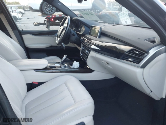 2017 BMW X5 sDrive35i with VIN 5UXKR2C53H0U21044, listed as a IAAI auction lot 41946564 with 54,585 mi miles. Bid and sale history available at carsss.com. Image 5.