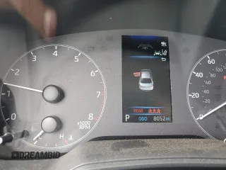 2025 Toyota Corolla LE z VIN 5YFB4MDEXSP255256, wystawiony jako Copart lot #56183985 z przebiegiem 8 052 mil mil oraz Szkoda całkowita • Salvage title. Historia ofert i sprzedaży dostępna na DreamBid. Obrazek 9.
