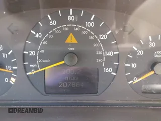 2001 Mercedes-Benz E-Class with VIN WDBJF65J11B368277, listed as a IAAI auction lot 41855716 with 207,864 mi miles. Bid and sale history available at carsss.com. Image 15.