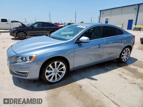 2018 Volvo S60 Inscription z VIN LYV402HK2JB170660, wystawiony jako Copart lot #58924785 z przebiegiem 60 871 mil mil oraz Szkoda całkowita • Salvage title. Historia ofert i sprzedaży dostępna na DreamBid. Obrazek 1.