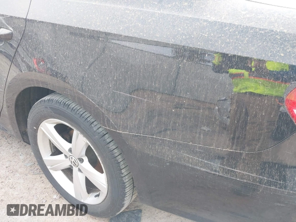 2012 Volkswagen Passat SE с VIN 1VWBH7A32CC075642, выставлен на аукционе IAAI как лот 41800570 с пробегом 187 180 миль миль и . История ставок и продаж доступна на DreamBid. Изображение 6.
