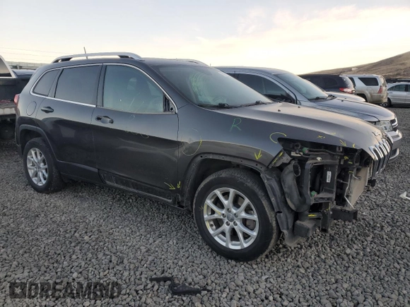 2017 Jeep Cherokee Latitude with VIN 1C4PJMCS2HW637562, listed as a Copart auction lot 88720035 with 88,406 mi miles and Salvage Title. Bid and sale history available at DreamBid. Image 4.