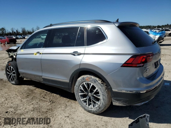 2021 Volkswagen Tiguan SE z VIN 3VV2B7AX9MM130337, wystawiony jako Copart lot #48201245 z przebiegiem 42 732 mil mil oraz Czysty tytuł • Clean title. Historia ofert i sprzedaży dostępna na DreamBid. Obrazek 2.