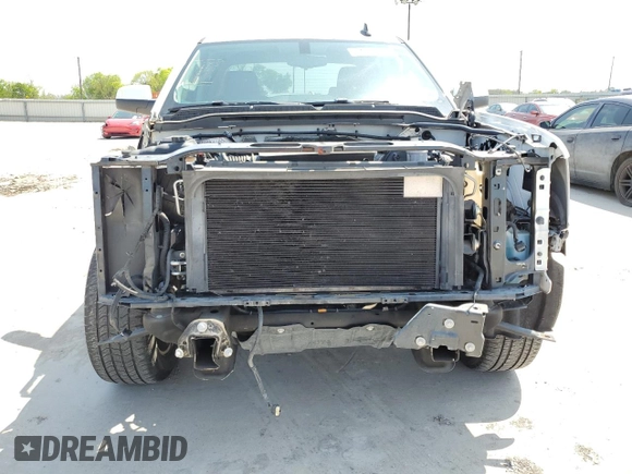 2015 GMC Sierra 1500 SLE z VIN 1GTR1UEC1FZ372496, wystawiony jako Copart lot #51245995 z przebiegiem 153 592 mil mil oraz Szkoda całkowita • Salvage title. Historia ofert i sprzedaży dostępna na DreamBid. Obrazek 5.