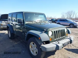 2008 Jeep Wrangler Unlimited X with VIN 1J4GA39188L569756, listed as a IAAI auction lot 41788590 with 370,871 mi miles. Bid and sale history available at carsss.com. Image 1.