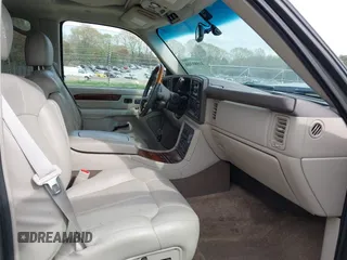 2002 Cadillac Escalade z VIN 1GYEK63N02R131870, wystawiony jako IAAI lot #41889300 z przebiegiem 328 013 mil mil oraz . Historia ofert i sprzedaży dostępna na DreamBid. Obrazek 5.