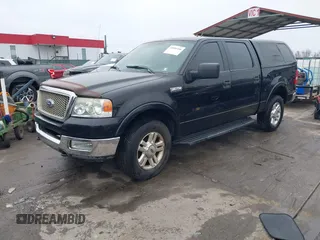 2004 Ford F-150 XLT with VIN 1FTPW14514KC04132, listed as a IAAI auction lot 41801246 with 224,488 mi miles. Bid and sale history available at carsss.com. Image 2.