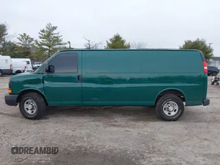 2014 Chevrolet Express Cargo Van with VIN 1GCWGGCAXE1198199, listed as a IAAI auction lot 41242821 with 274,446 mi miles. Bid and sale history available at carsss.com. Image 14.
