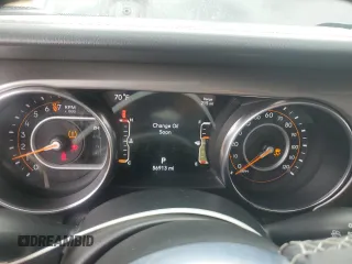 2020 Jeep Wrangler Unlimited Sahara с VIN 1C4HJXEG9LW243287, выставлен на аукционе Copart как лот 55729585 с пробегом 56 913 миль миль и Списание • Salvage title. История ставок и продаж доступна на DreamBid. Изображение 9.