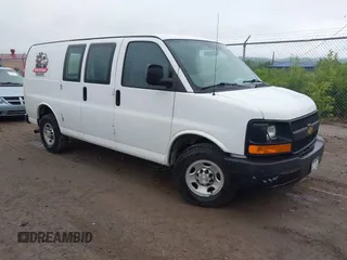 2016 Chevrolet Express Cargo z VIN 1GCWGAFG8G1147848, wystawiony jako IAAI lot #42668582 z przebiegiem 237 768 mil mil oraz . Historia ofert i sprzedaży dostępna na DreamBid. Obrazek 1.