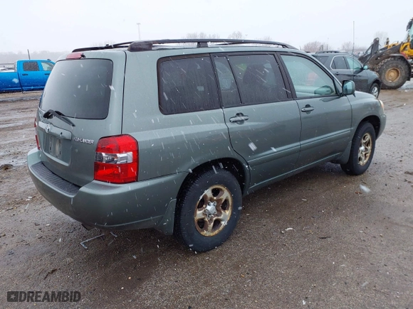 2004 Toyota Highlander with VIN JTEHD21A540032261, listed as a IAAI auction lot 41730761 with 214,720 mi miles. Bid and sale history available at carsss.com. Image 4.