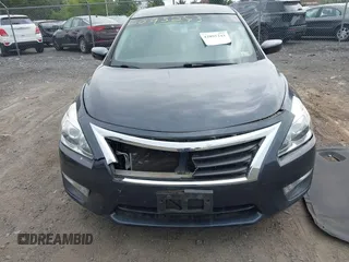 2013 Nissan Altima 2.5 S with VIN 1N4AL3AP6DC276170, listed as a IAAI auction lot 42095243 with 185,055 mi miles and . Bid and sale history available at carsss.com. Image 6.