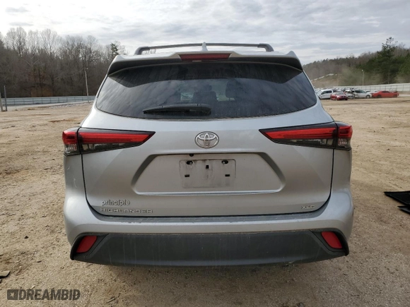 2021 Toyota Highlander XLE with VIN 5TDGZRAH4MS035253, listed as a Copart auction lot 47114645 with 119,958 mi miles and Salvage Title. Bid and sale history available at carsss.com. Image 6.