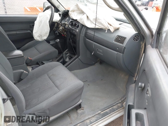 2004 Nissan Frontier XE z VIN 1N6DD26T04C407367, wystawiony jako IAAI lot #42155655 z przebiegiem 165 467 mil mil oraz . Historia ofert i sprzedaży dostępna na DreamBid. Obrazek 5.