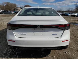 2025 Honda Accord EX-L z VIN 1HGCY2F69SA010120, wystawiony jako Copart lot #49388455 z przebiegiem 7 796 mil mil oraz Szkoda całkowita • Salvage title. Historia ofert i sprzedaży dostępna na DreamBid. Obrazek 6.