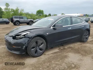 2018 Tesla Model 3 Long Range Battery z VIN 5YJ3E1EA1JF078425, wystawiony jako Copart lot #58926925 z przebiegiem 183 352 mil mil oraz Szkoda całkowita • Salvage title. Historia ofert i sprzedaży dostępna na DreamBid. Obrazek 1.