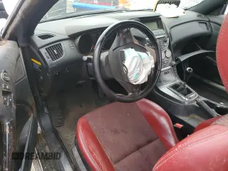 2013 Hyundai Genesis Coupe Track z VIN KMHHU6KJ7DU096333, wystawiony jako Copart lot #81643984 z przebiegiem Nie podano mil oraz Szkoda całkowita • Salvage title. Historia ofert i sprzedaży dostępna na DreamBid. Obrazek 8.