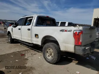 2018 Ford F-250 XL z VIN 1FT7W2B63JEB97907, wystawiony jako Copart lot #46515335 z przebiegiem 209 181 mil mil oraz Szkoda całkowita • Salvage title. Historia ofert i sprzedaży dostępna na DreamBid. Obrazek 2.