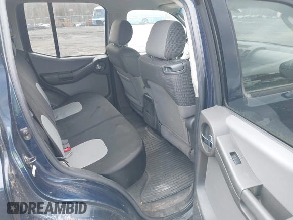 2006 Nissan Xterra S z VIN 5N1AN08W66C523959, wystawiony jako IAAI lot #41909215 z przebiegiem 202 230 mil mil oraz . Historia ofert i sprzedaży dostępna na DreamBid. Obrazek 8.