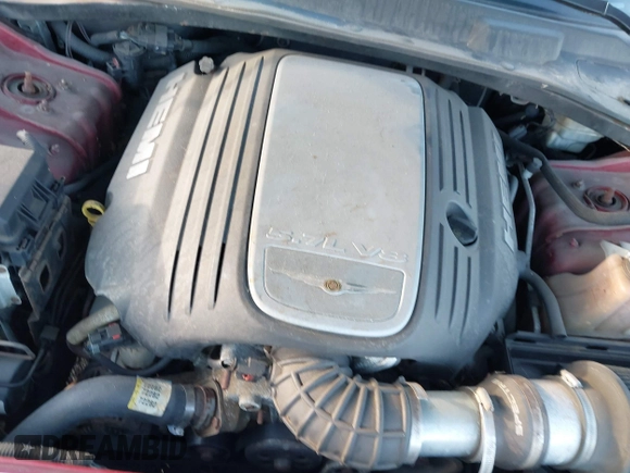 2007 Chrysler 300 C with VIN 2C3KA63H87H697826, listed as a IAAI auction lot 41819347 with 999,999 mi miles. Bid and sale history available at carsss.com. Image 10.