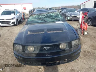 2006 Ford Mustang GT Deluxe with VIN 1ZVFT82H665172030, listed as a IAAI auction lot 41647093 with Not Provided miles and . Bid and sale history available at carsss.com. Image 11.